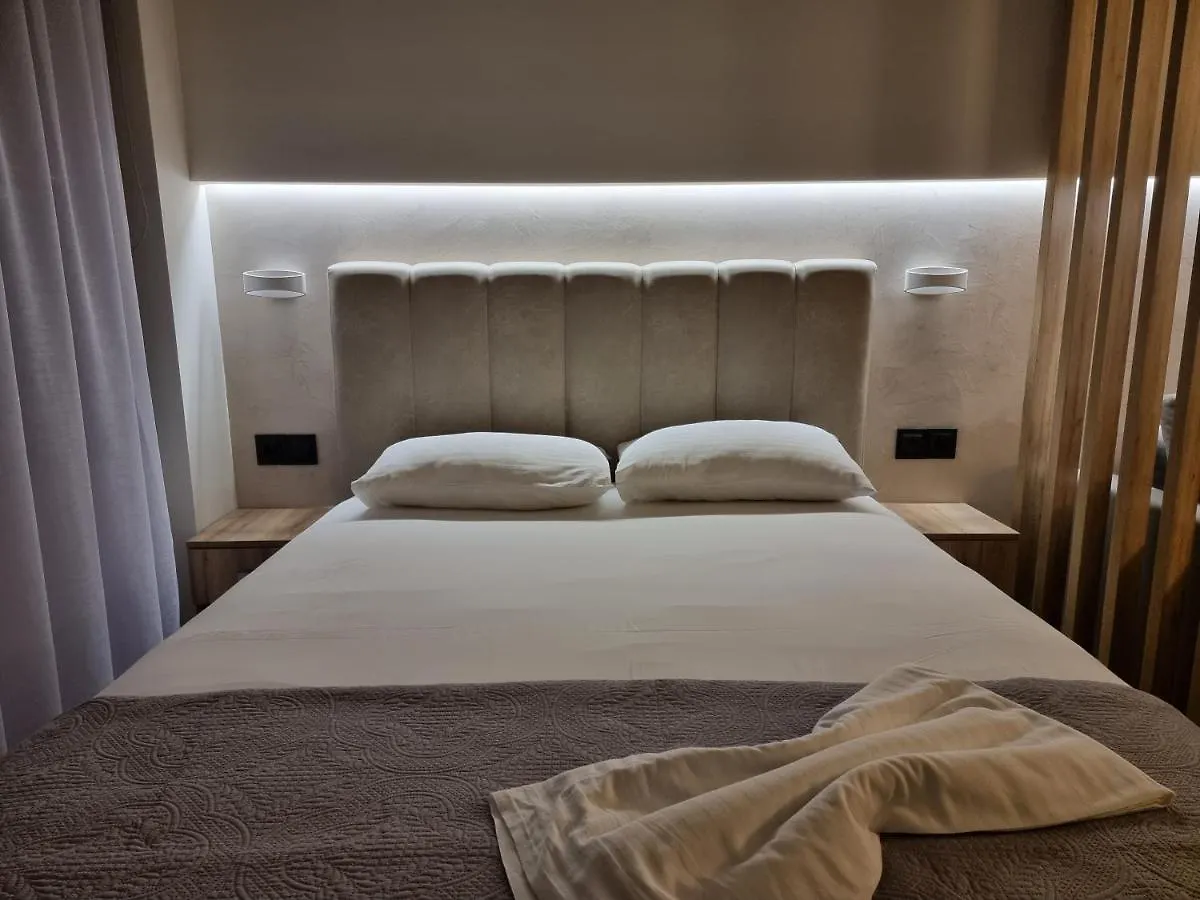 Iris City Center Premium Studio Thessaloniki Apartment